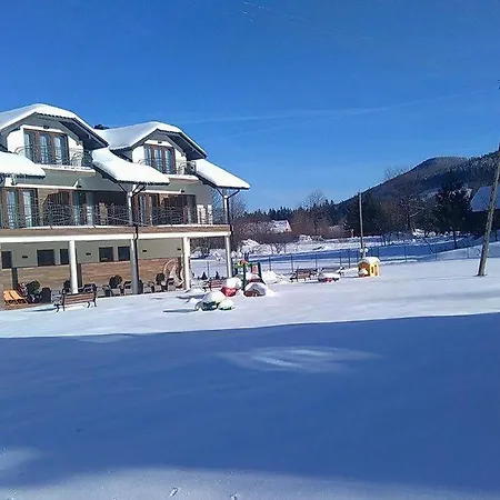 ベッド・アンド・ブレックファスト Beskid 3*